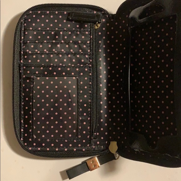 Victoria Secret wallet with chain - Picture 4 of 12